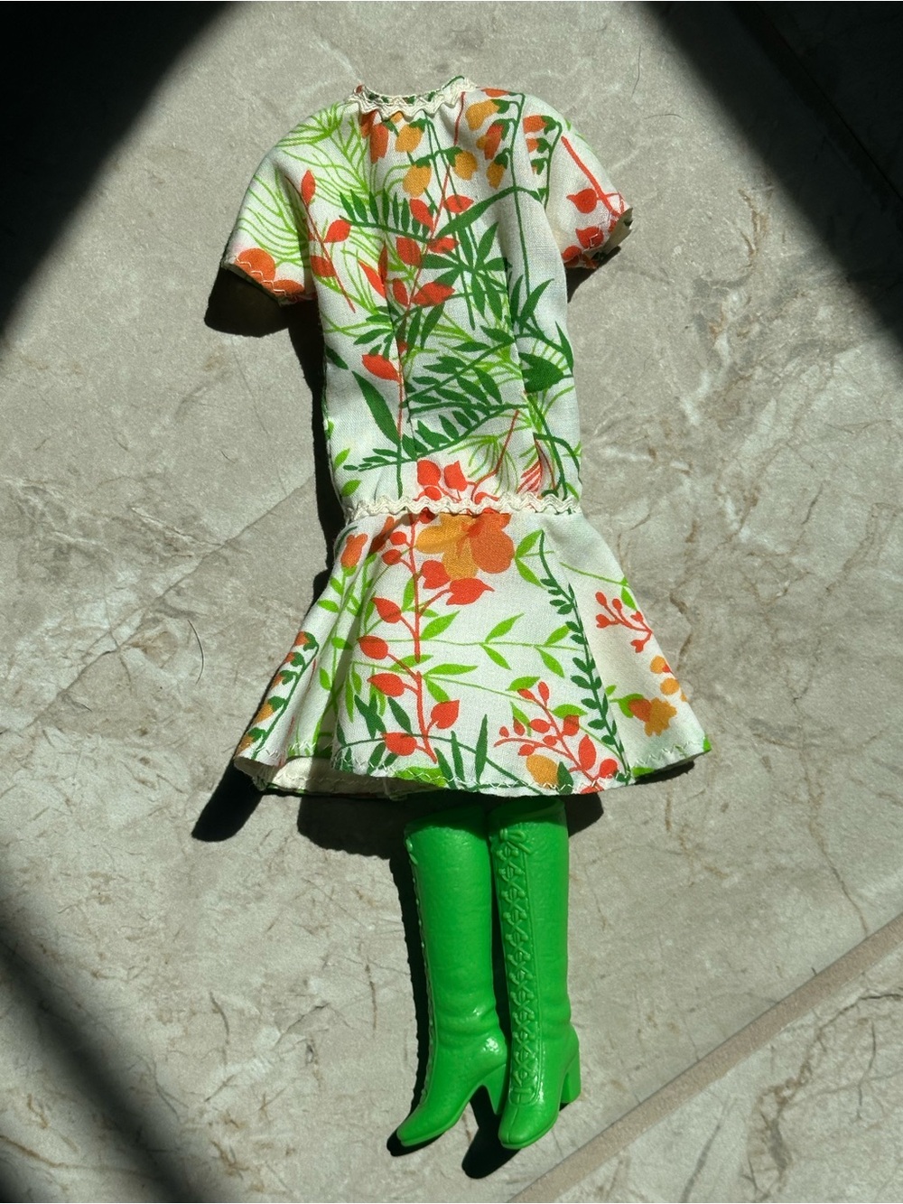 1970 Japan Barbie green lace up boots soft rubber & floral dress excellent shape